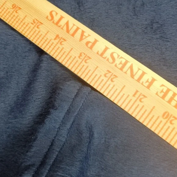 Harve Benard Womens Long Sleeve Sleepwear Top Size 1X/XL Soft Fuzzy Navy NWOT - Picture 12 of 14